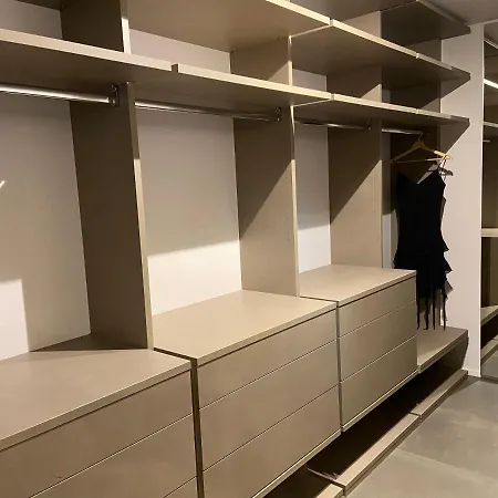 וילה Belvedere_modern With View ארונה